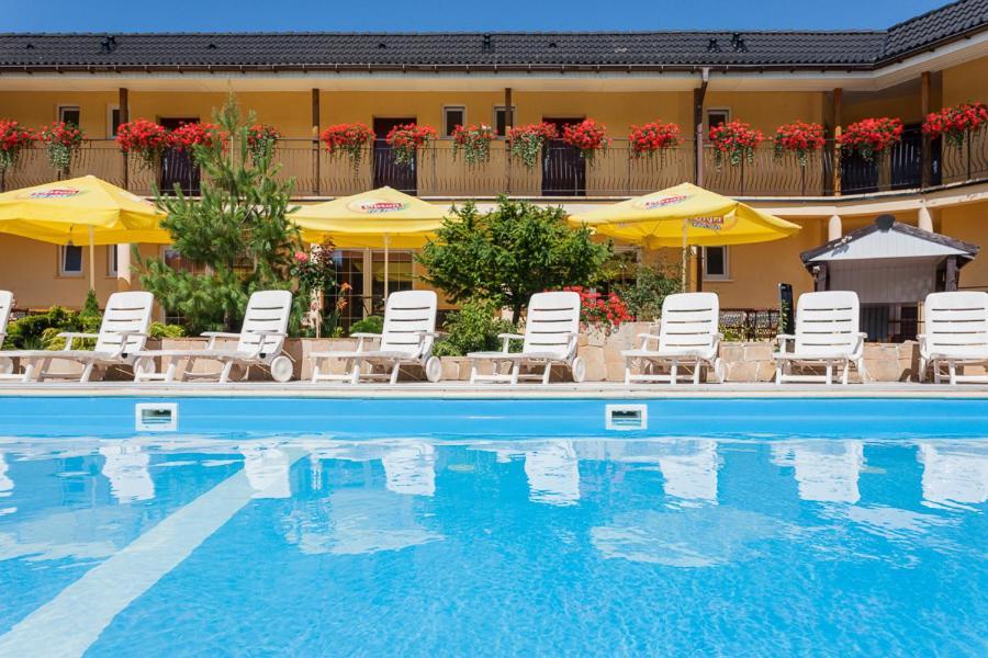 Hotel Perla Baltyku Pustkowo Exterior foto