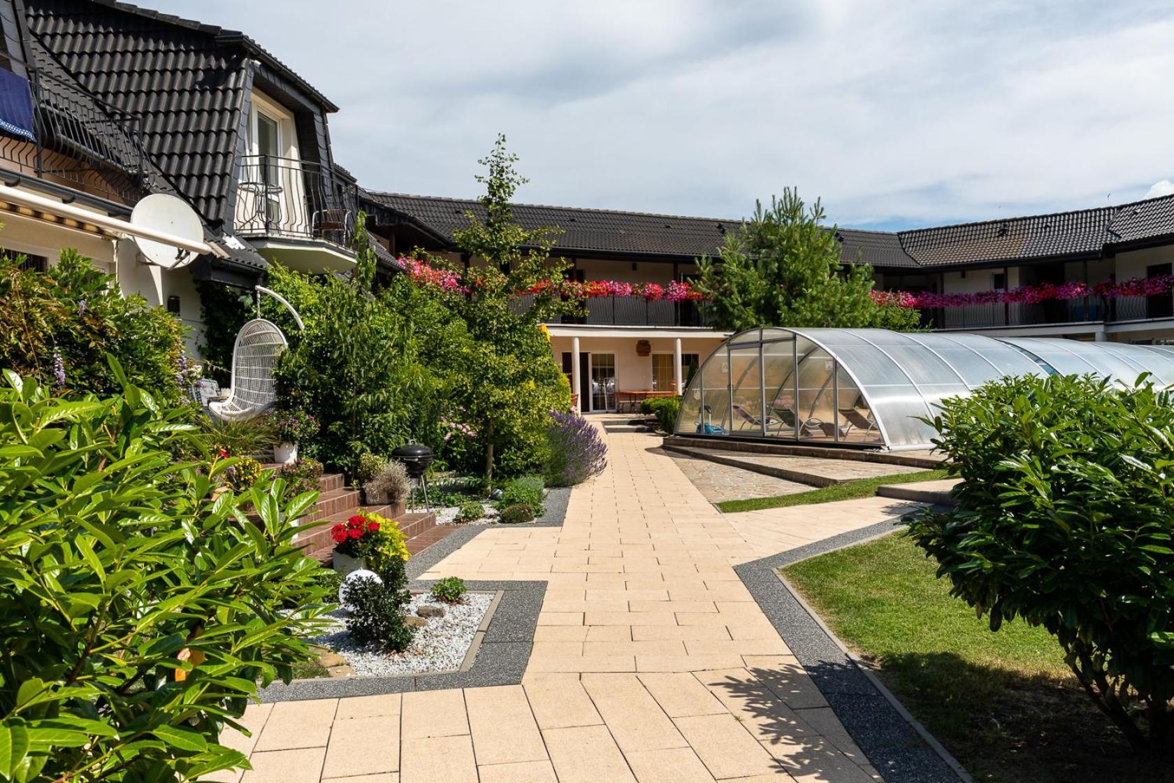 Hotel Perla Baltyku Pustkowo Exterior foto